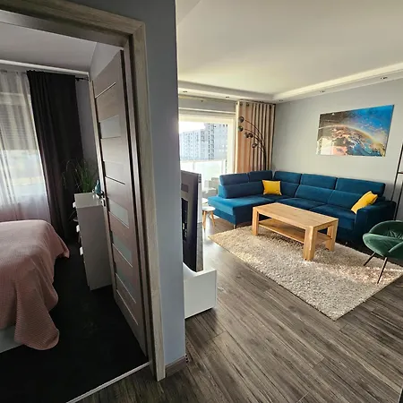 Przytulny Do Wynajecia レダ